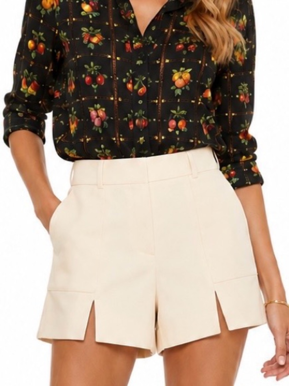 ALEXIS Cream High-Waisted Pleated Shorts with Pockets — Size L